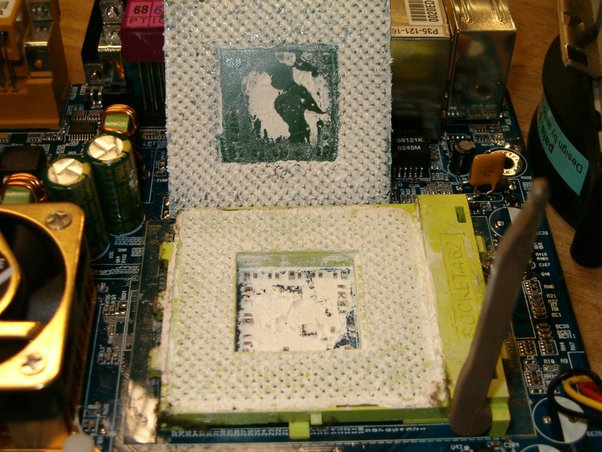 Dos And Don'ts Of Cleaning Your CPU With 70% Isopropyl Alcohol: